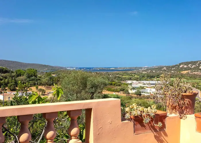 Casa Vista Mare Porto Rotondo 度假居 *
